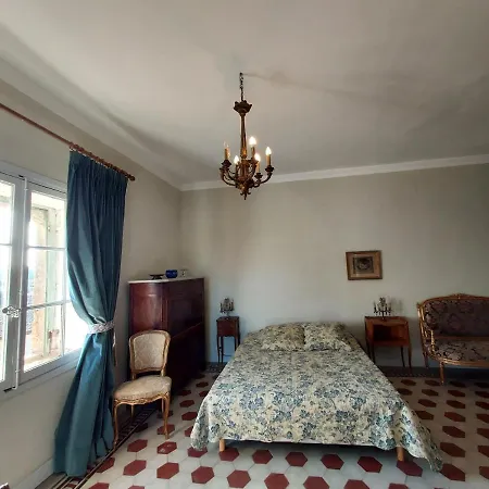 Quarto em Acomodações Particulares Château De *