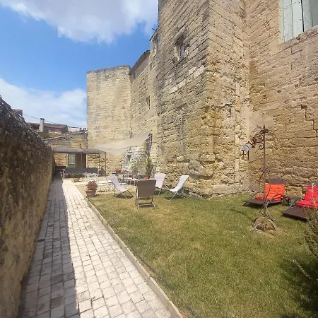 Quarto em Acomodações Particulares Château De *