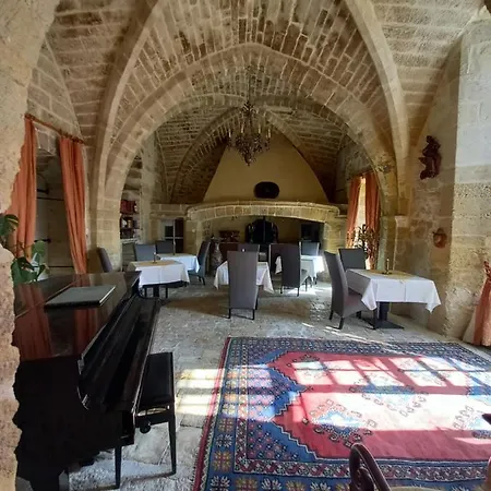 Château De *
