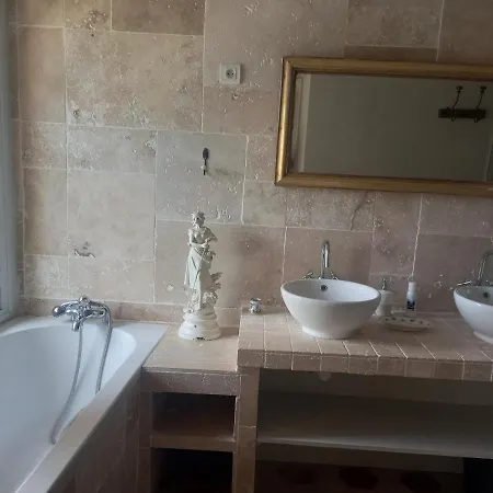 Château De Quarto em Acomodações Particulares *